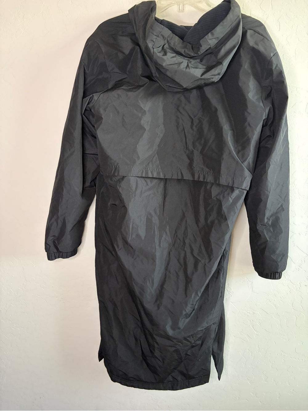 Speedo Black Long Hooded Waterproof Raincoat - Picture 2 of 6